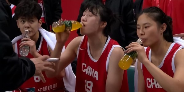 天博体育-赢球还被骂？我们错怪宫鲁鸣了！这场球有价值，但女篮确实在啃老