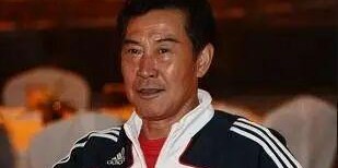 天博体育登录入口-他是老辽足阵中“奔跑的羚羊”，为了家乡球队毅然复出，柳忠长